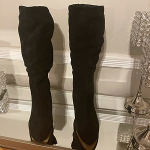 Vince Camuto sued boots